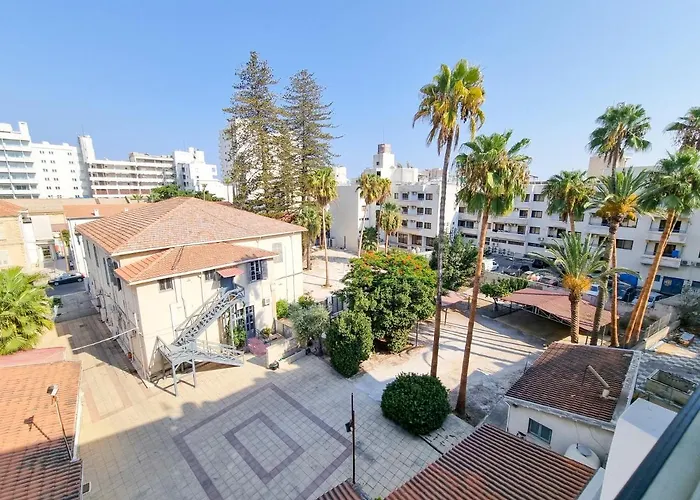 Seaside Elegance Retreat * Larnaka