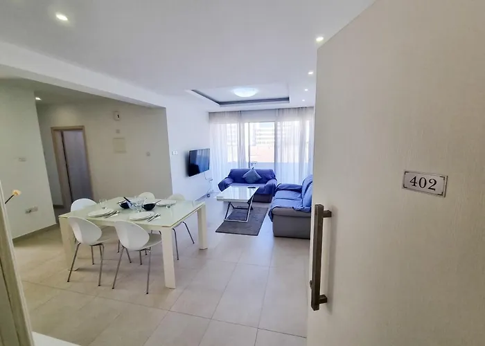 Apartment Seaside Elegance Retreat *