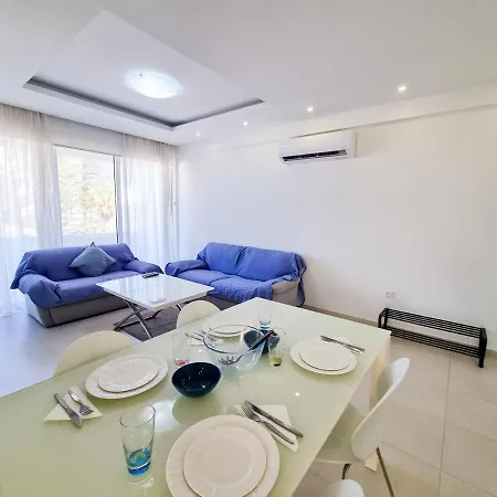 Seaside Elegance Retreat Ларнака