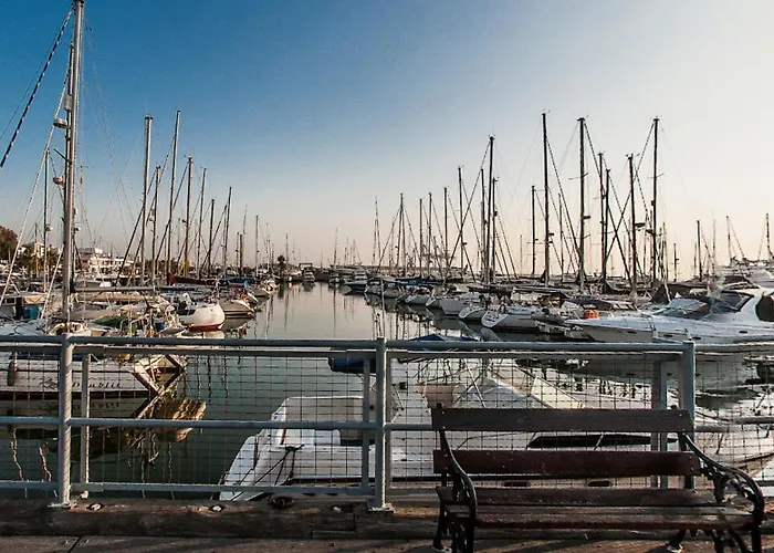 Seaside Elegance Retreat *